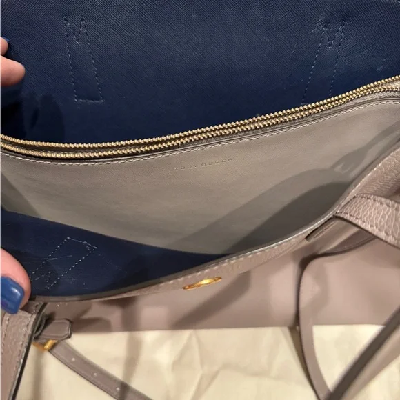 Tory Burch Walker Satchel - Picture 5 of 16